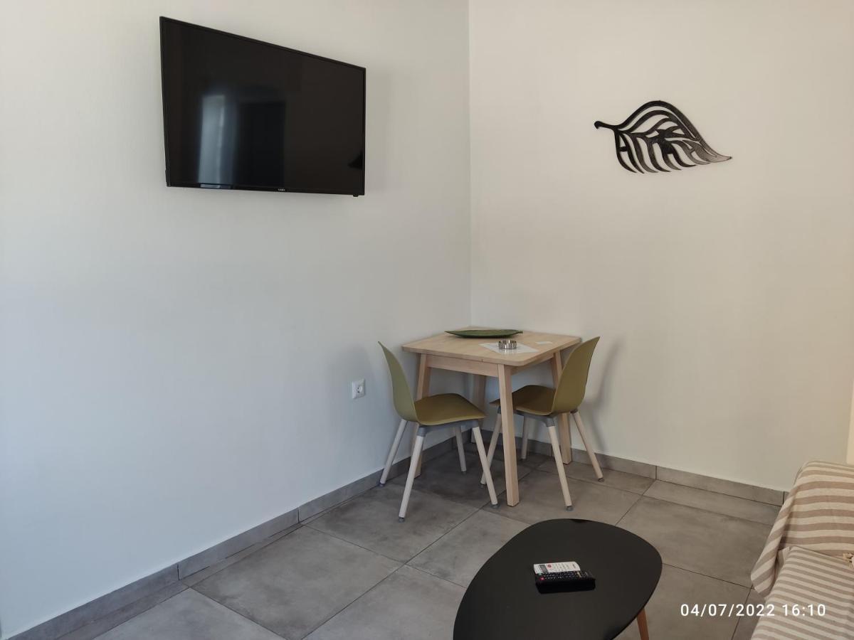 Smyrnis Apartments Ermoupoli Exterior photo
